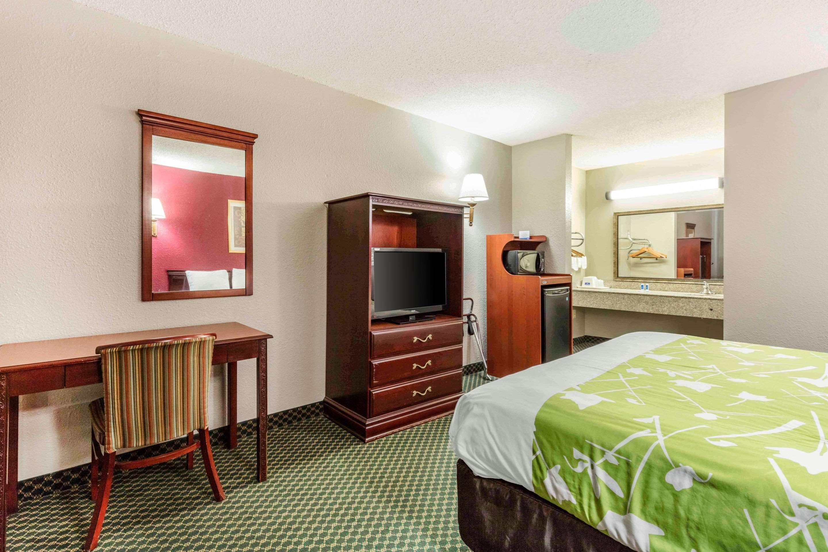Rodeway Inn Prattville I-65 Bagian luar foto